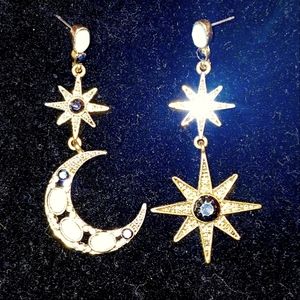 Betsy Johnson Star/Moon Celestreal Drop Earrings Blue Gem/Goldtone Earrings.